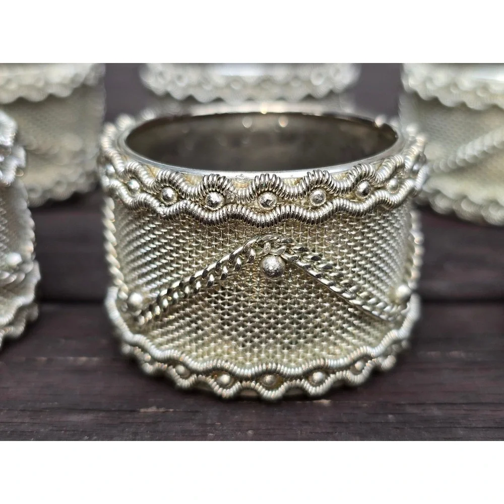 Exquisite Vintage Silver-Toned Napkin‎ Rings (Set of 6)